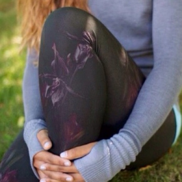 lululemon athletica Pants - Lululemon Midnight Iris Wunder Under W5601S